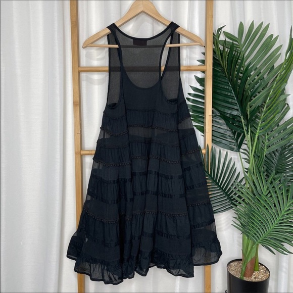 Tigerlily Dresses & Skirts - Tigerlily Black Cotton Silk Dress Size 8
